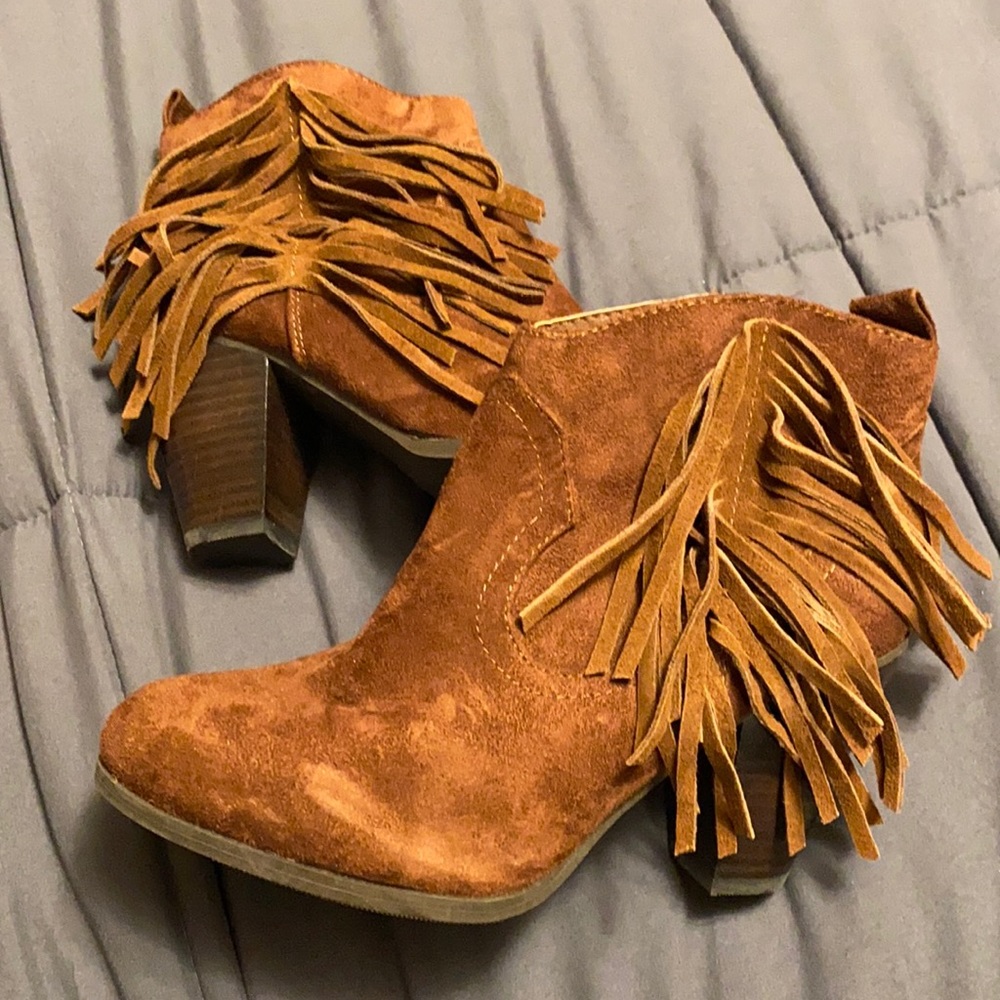 Never worn brown booties